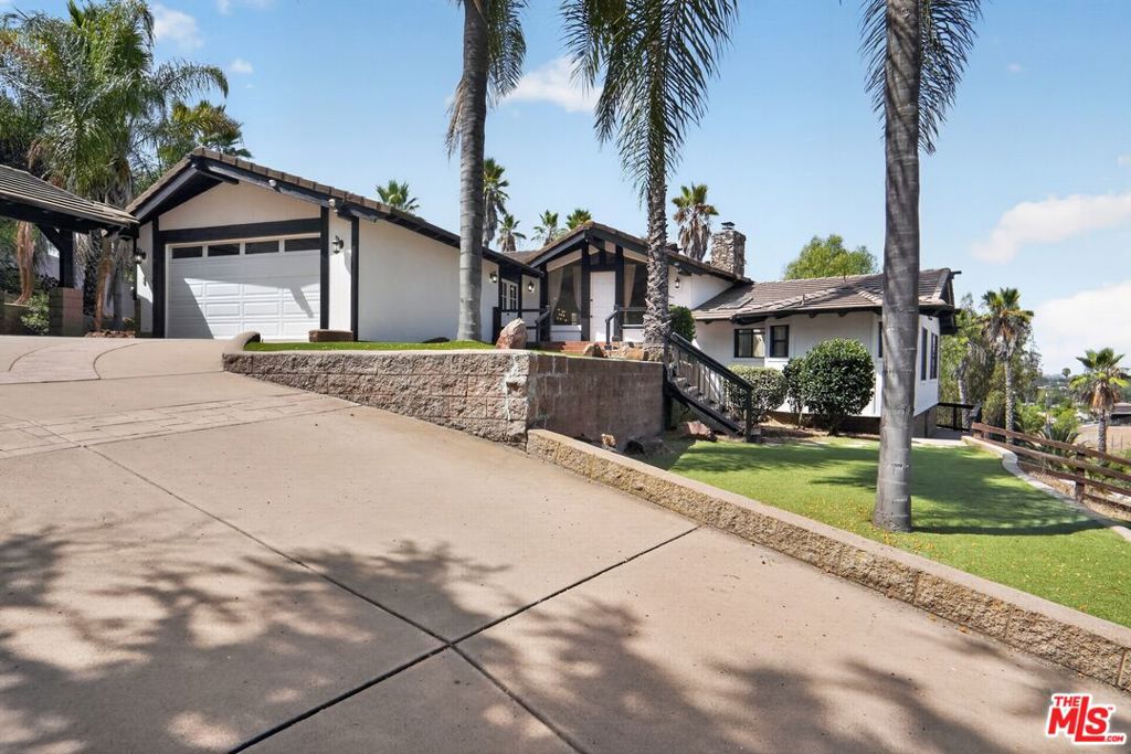 3342 White Hawk Road, Escondido, CA 92027 — photo 2