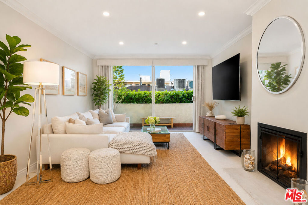 125 Montana Avenue Unit 204 — photo