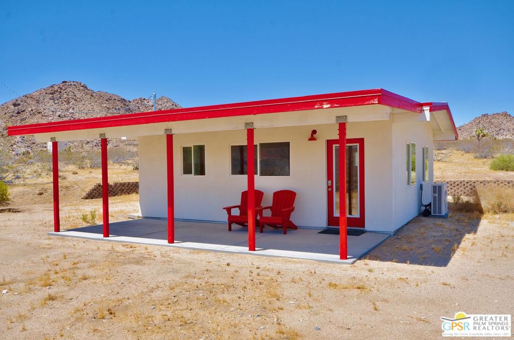 8490 Uphill Road, Joshua Tree, CA 92252 — photo 2