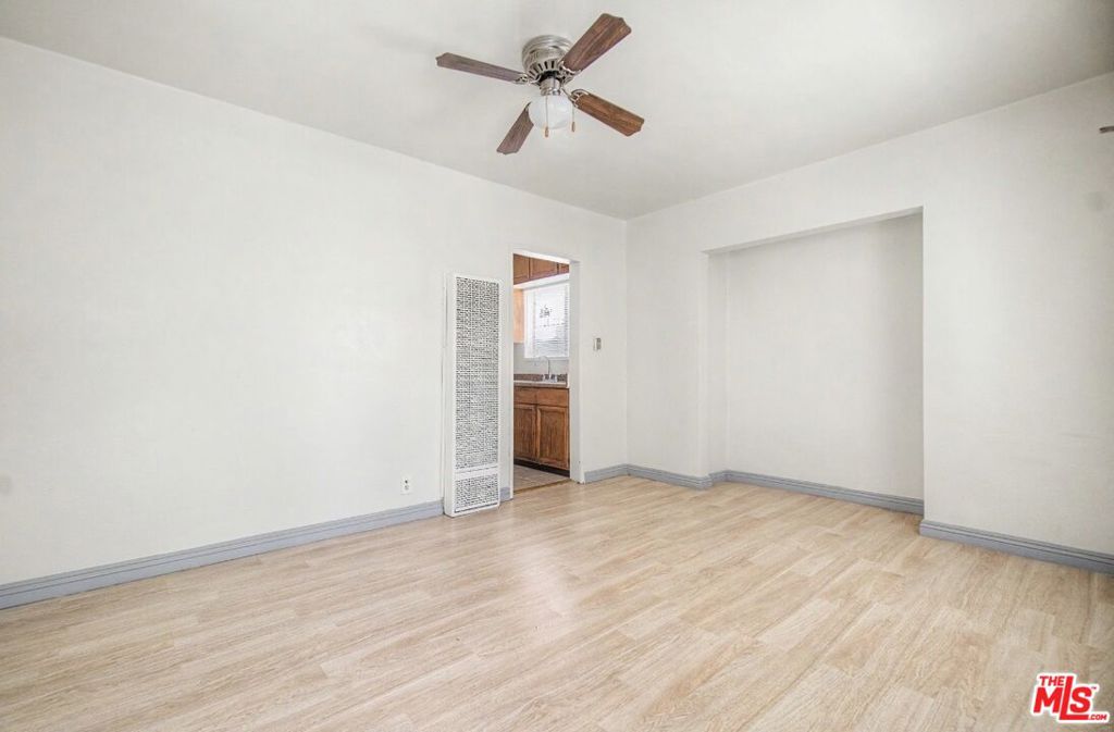 12015 S Willowbrook Avenue, Compton, CA 90222 — photo 2