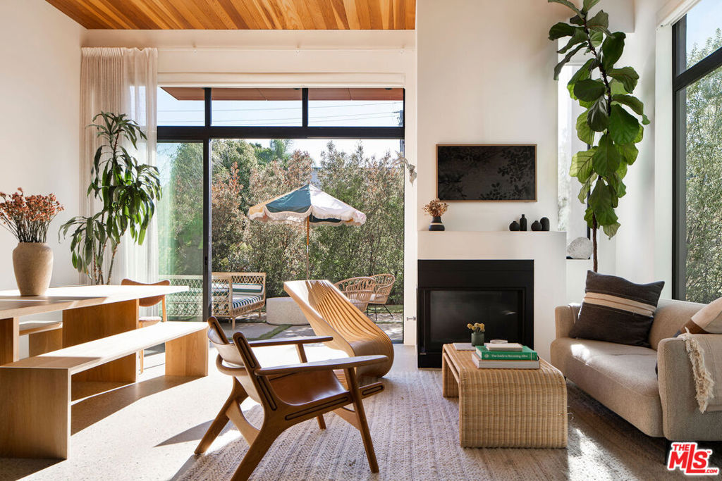 1329 California Avenue Unit 102 — photo