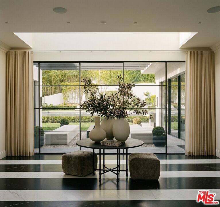 2331 Chislehurst Drive — photo