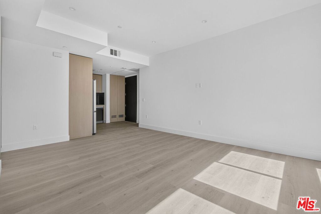 1808 Lincoln Boulevard 203 — photo