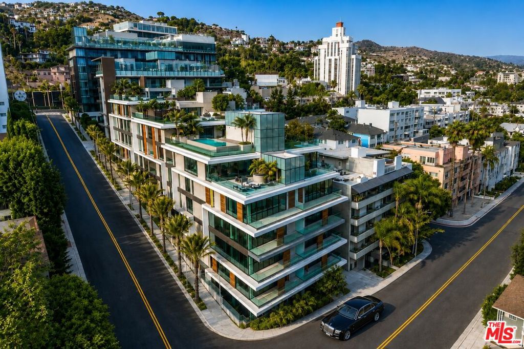 8420 W Sunset Boulevard 107 — photo