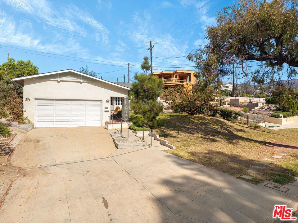 16801 W Sunset Boulevard — photo
