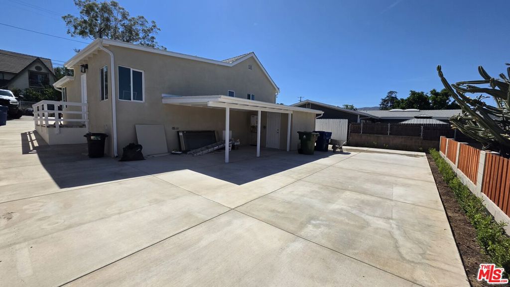 10323 Samoa Avenue, Tujunga, CA 91042 — photo 3