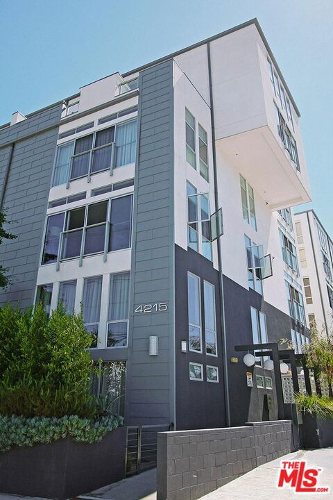 4215 Glencoe Avenue 317 — photo