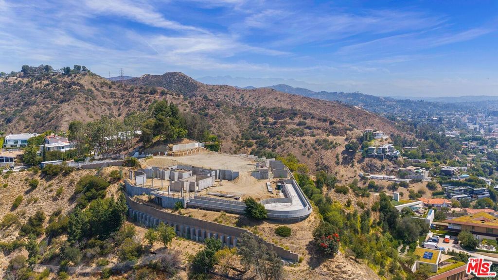 1 Electra Court — photo