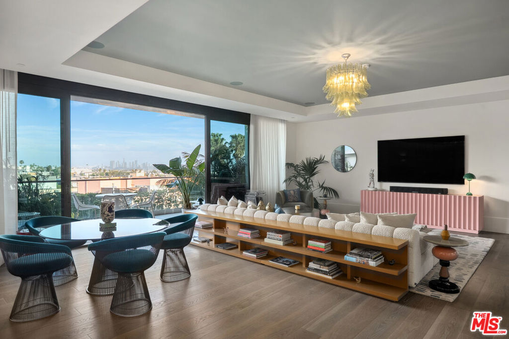 8420 W Sunset Boulevard 504 — photo