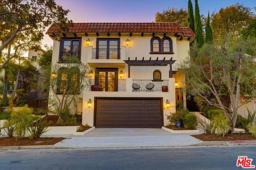 10353 Mississippi Avenue — photo