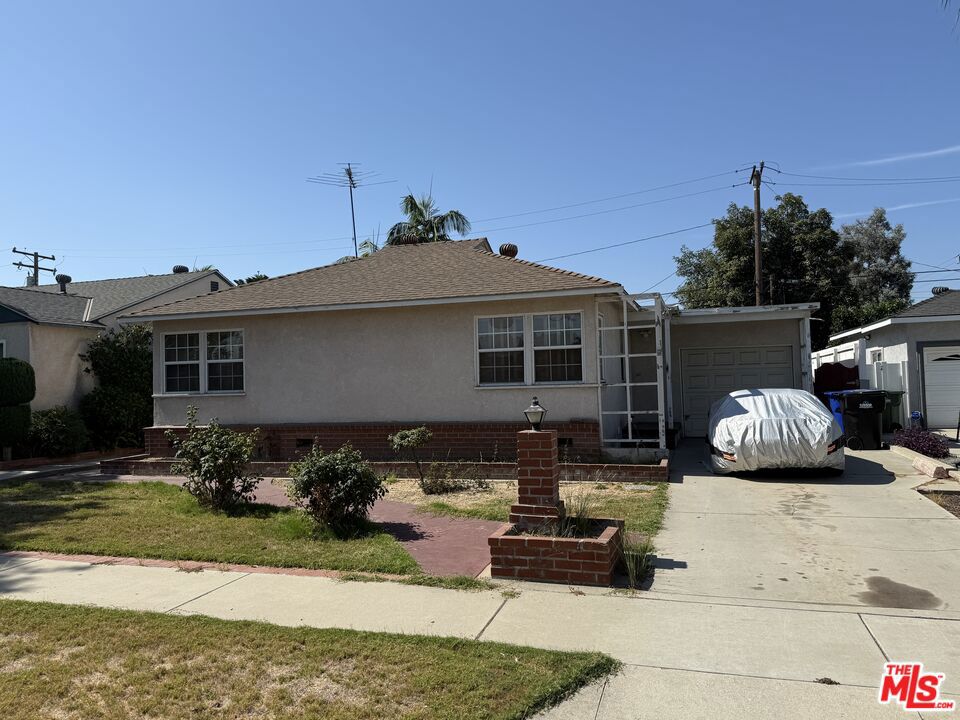 11308 Maxine Street — photo