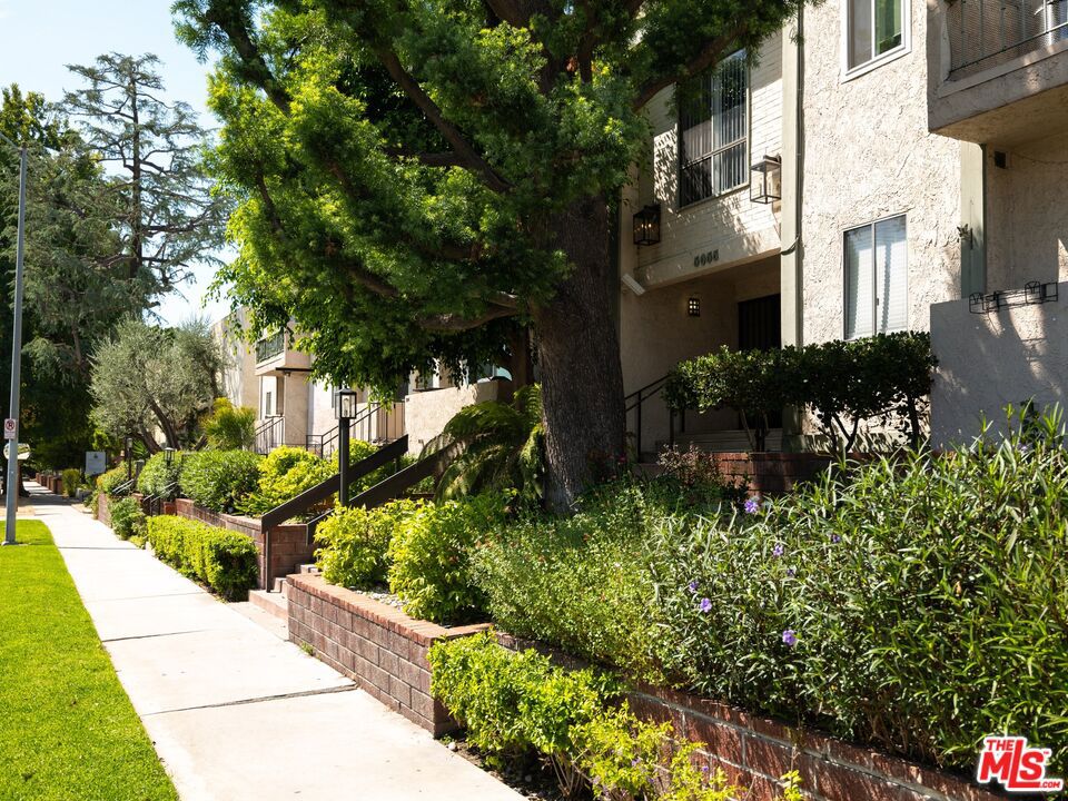 5055 Coldwater Canyon Avenue 114 — photo