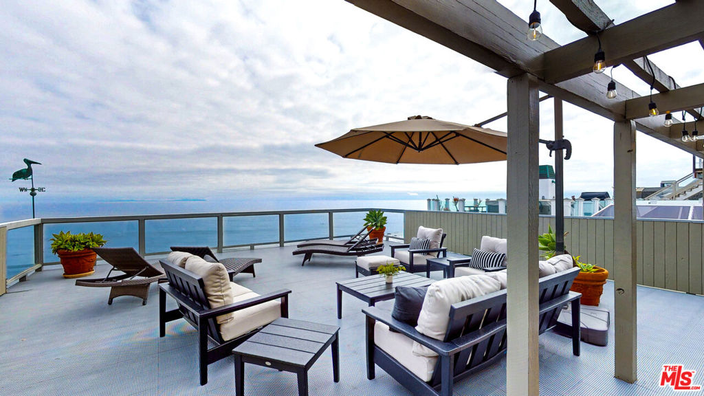 24108 Malibu Road — photo