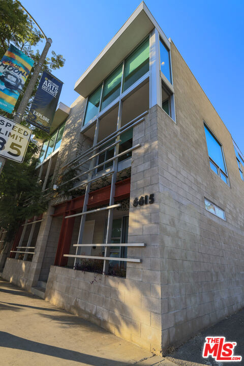6615 Melrose Avenue 1 — photo