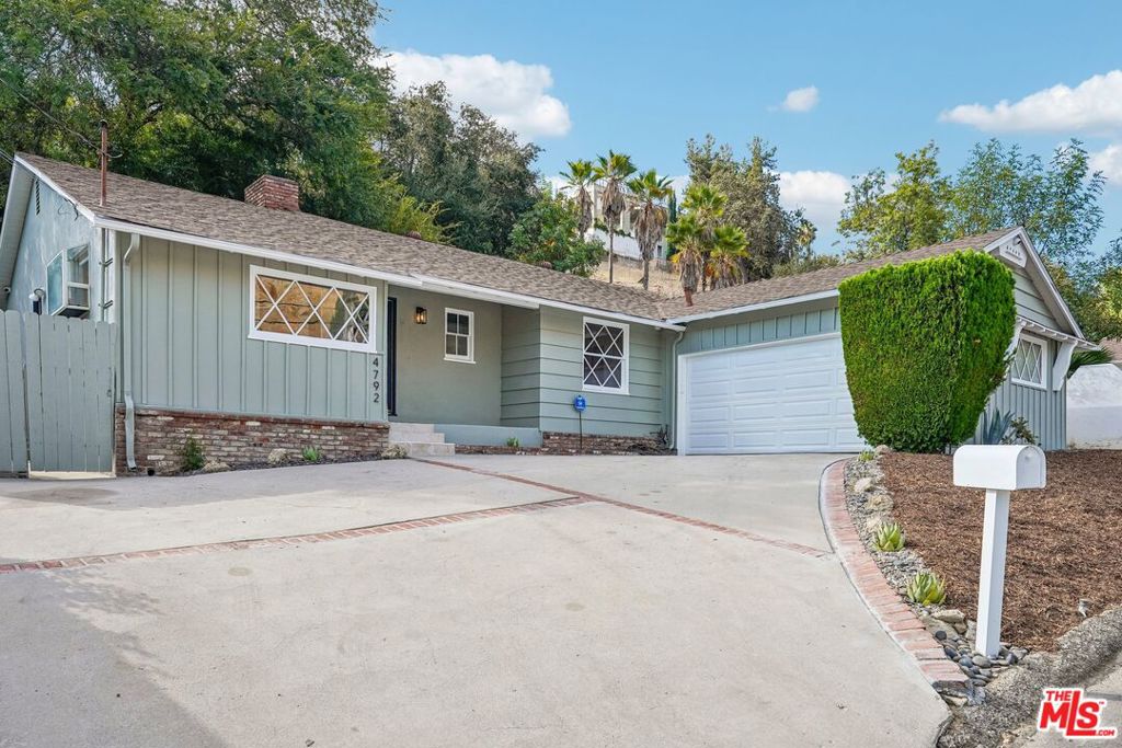 4792 Excelente Drive — photo