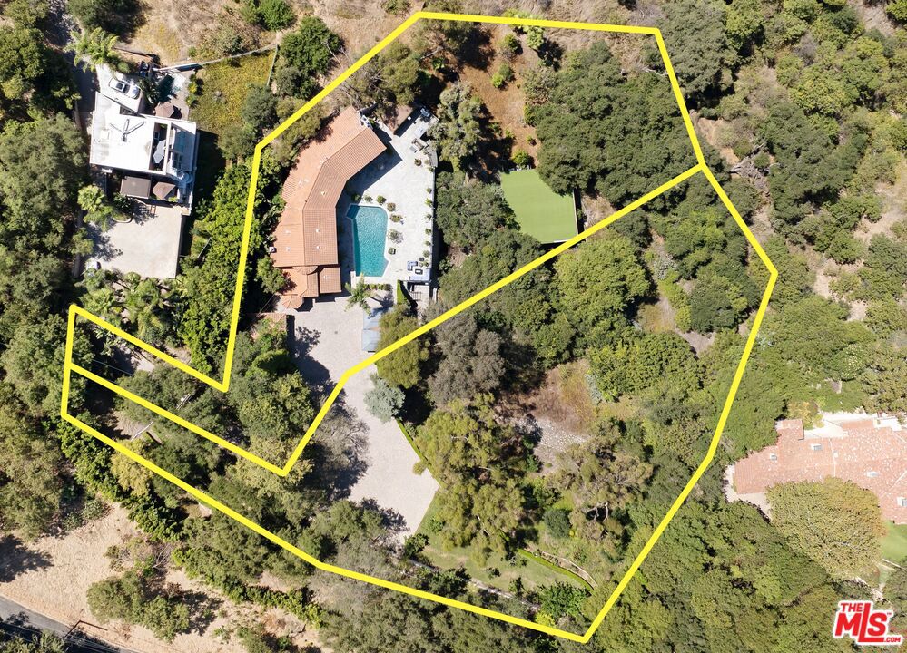 13355 Mulholland Drive — photo