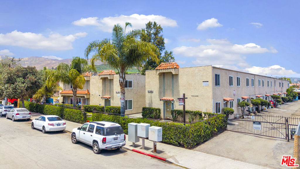 401 W Ramona Street — photo