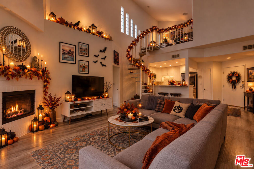 4477 Woodman Avenue Unit 304 — photo