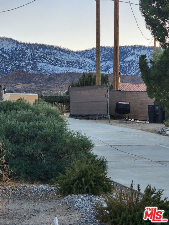 1168 Smoke Tree Road, Pinon Hills, CA 92372 — photo 2