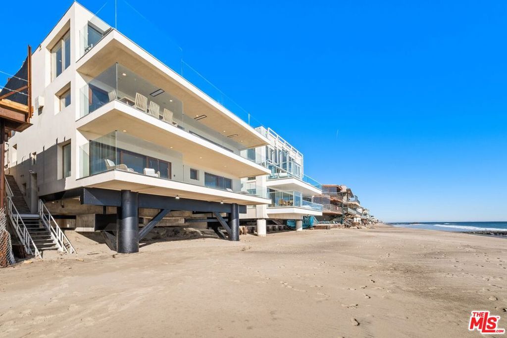 25302 Malibu Road — photo