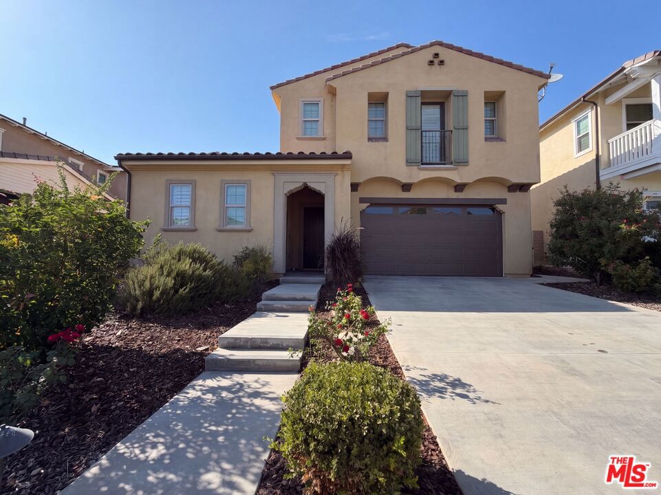 627 E Orange Blossom Way — photo