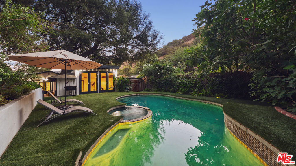 3440 Mandeville Canyon Road — photo