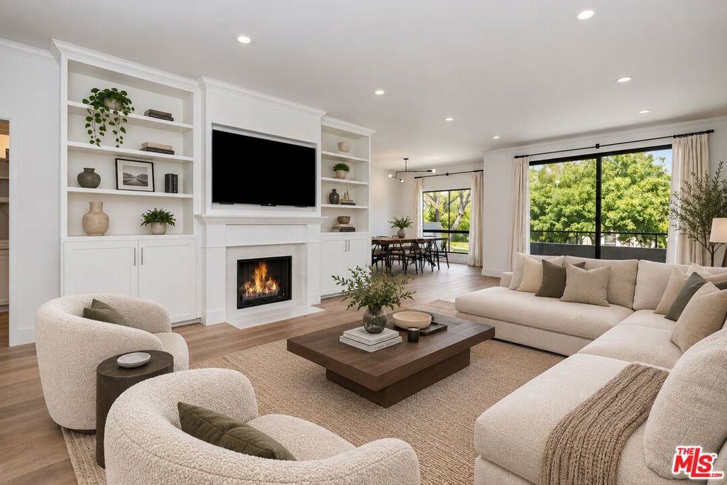 1167 Roxbury Drive Unit 105 — photo