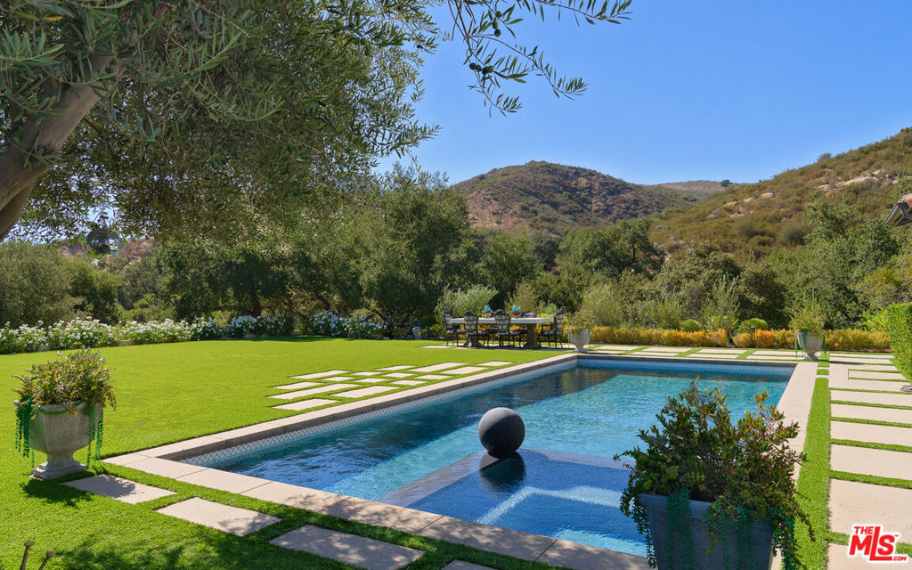 2691 Country Ridge Road, Calabasas, CA 91302 — photo 2
