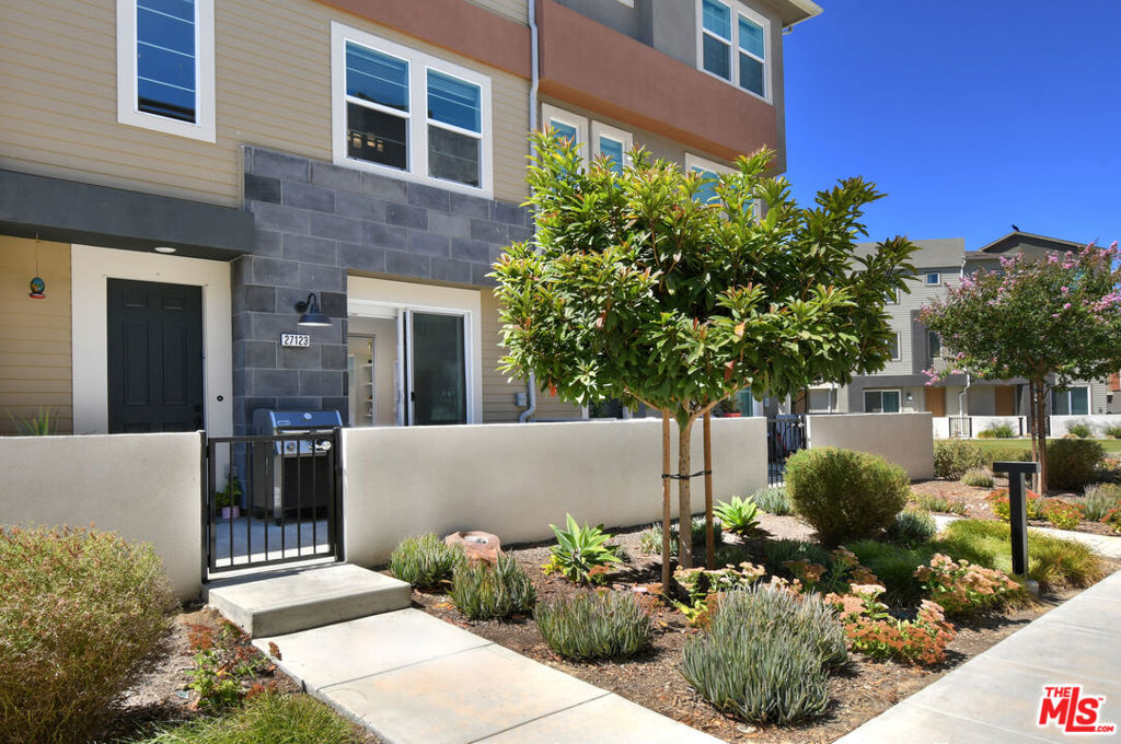 27123 Red Tail Place — photo