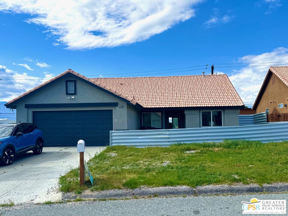 13753 Inaja Street — photo