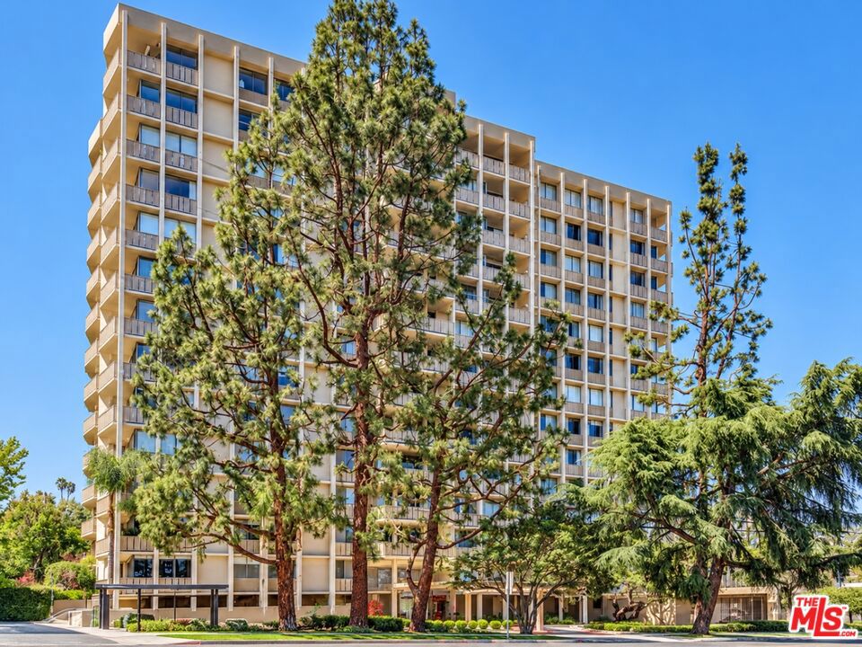 4455 Los Feliz Boulevard 1105 — photo