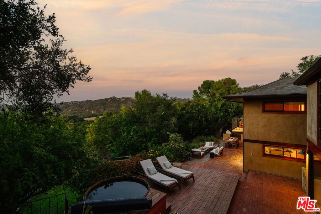 21071 Waveview Drive — photo