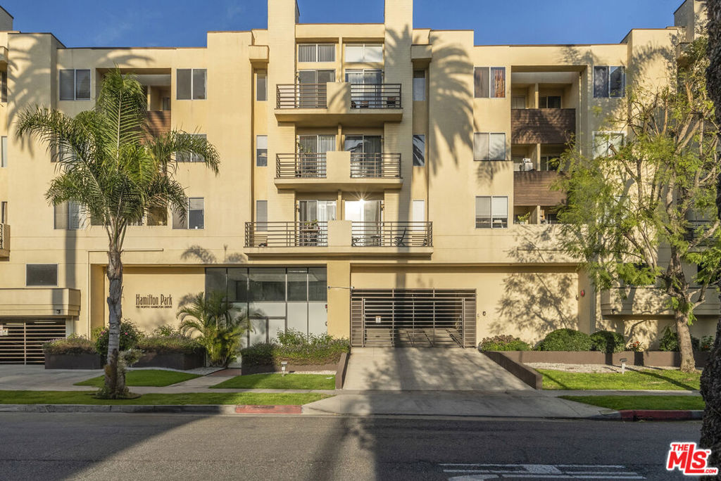 112 N Hamilton Drive 305 — photo