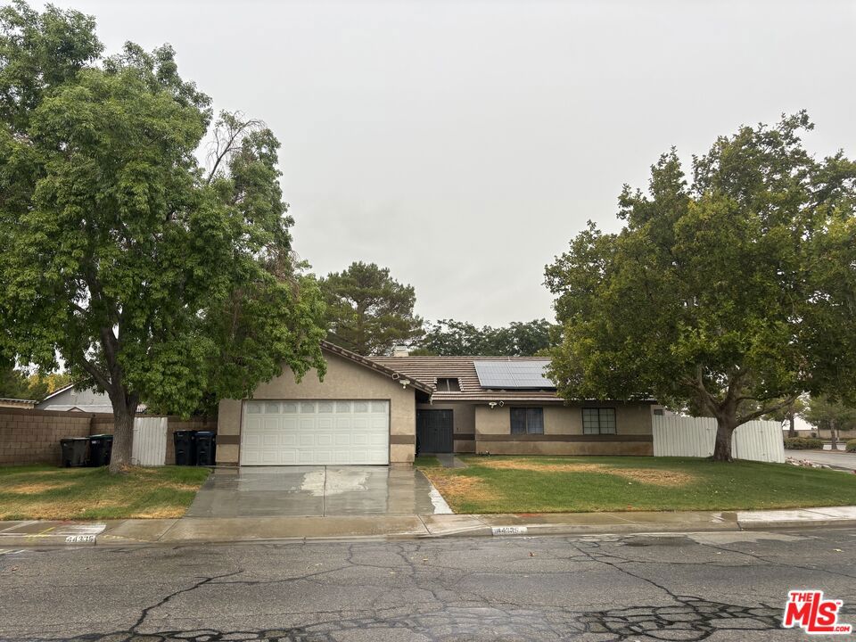 44335 Palo Verde Street — photo