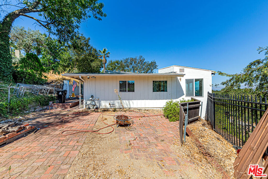14301 Mulholland Drive — photo