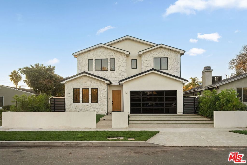 12657 Dewey Street — photo