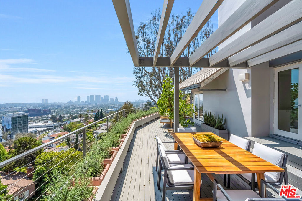 1394 Miller Drive — photo