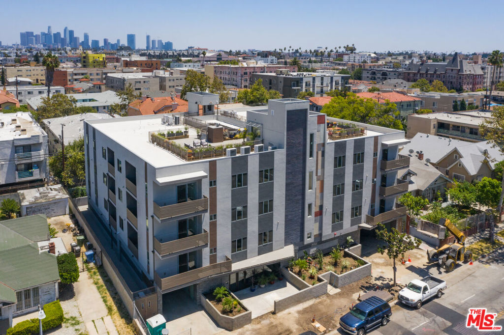 820 S Wilton Place 306 — photo