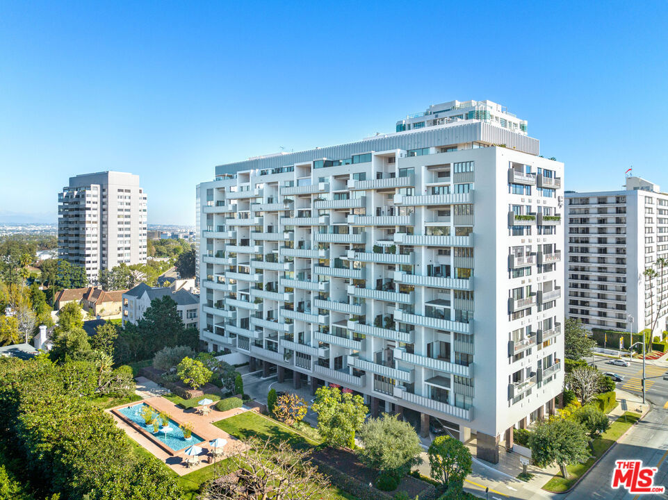 10375 Wilshire Boulevard 14Hk — photo