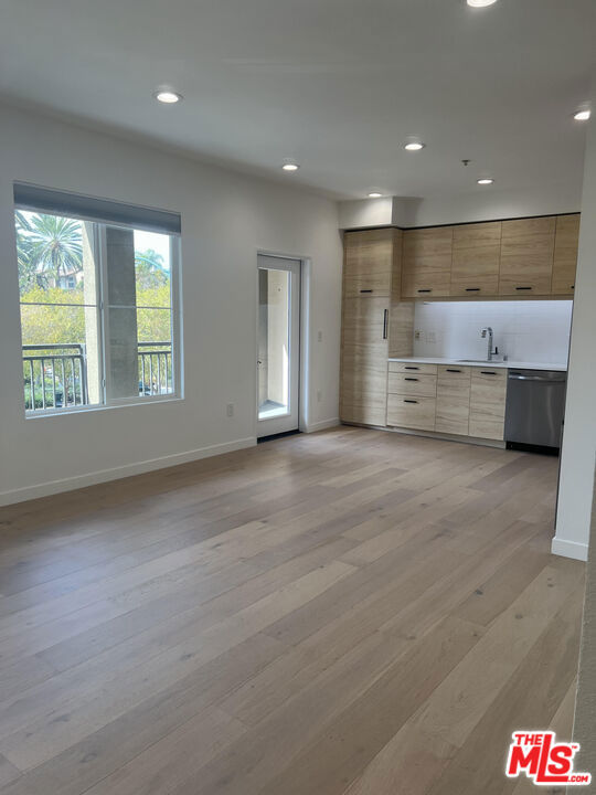 6020 Seabluff Drive 205 — photo