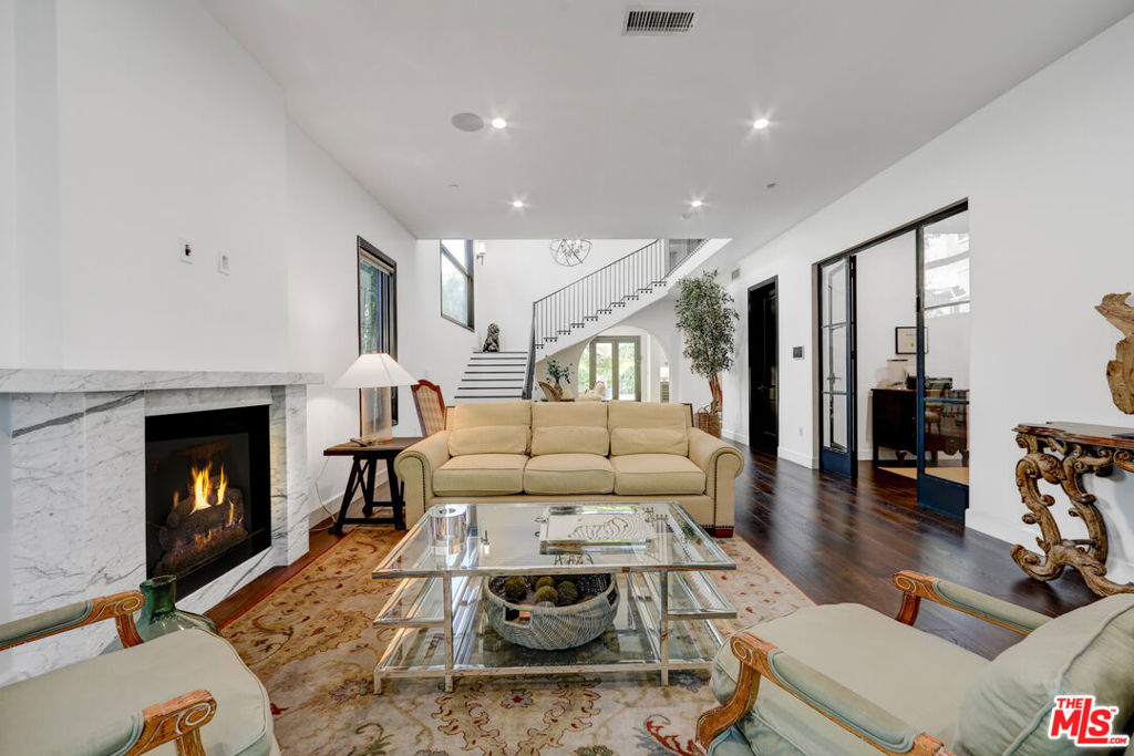 356 S Clark Drive — photo