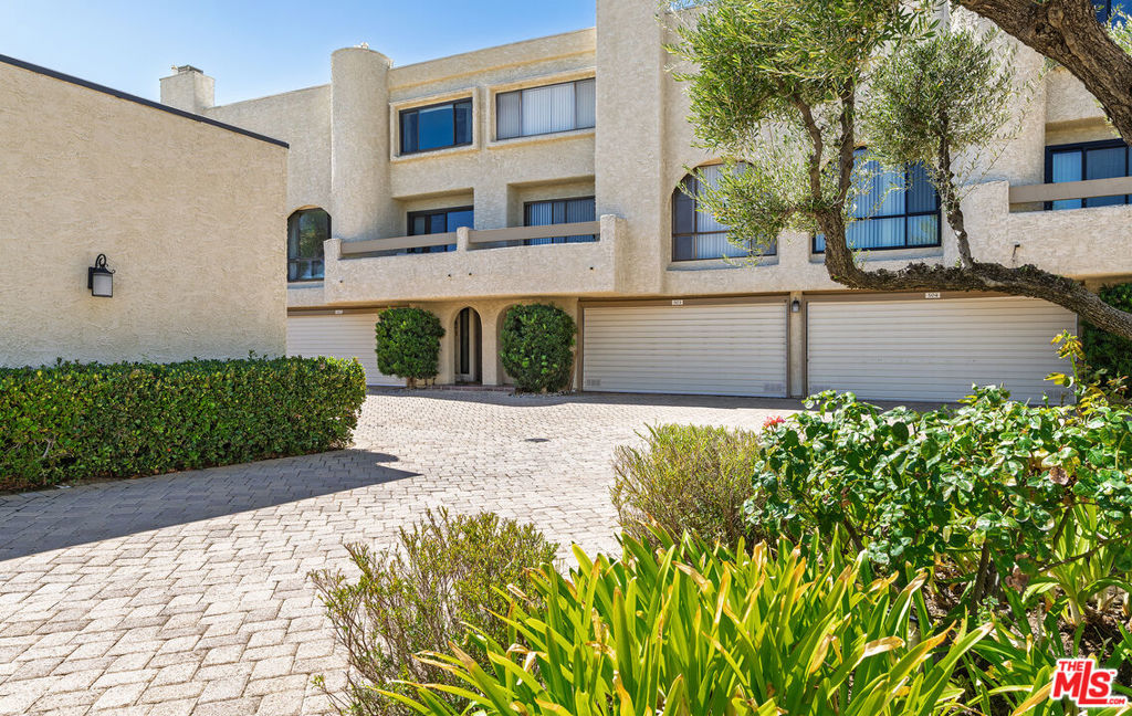 4247 Freedom Drive 502 — photo