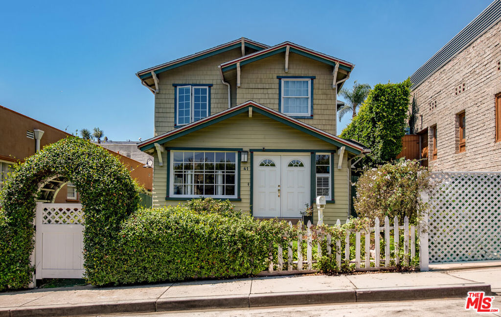 41 Vicente Terrace — photo