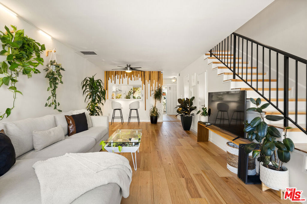 4558 Willis Avenue Unit 123 — photo