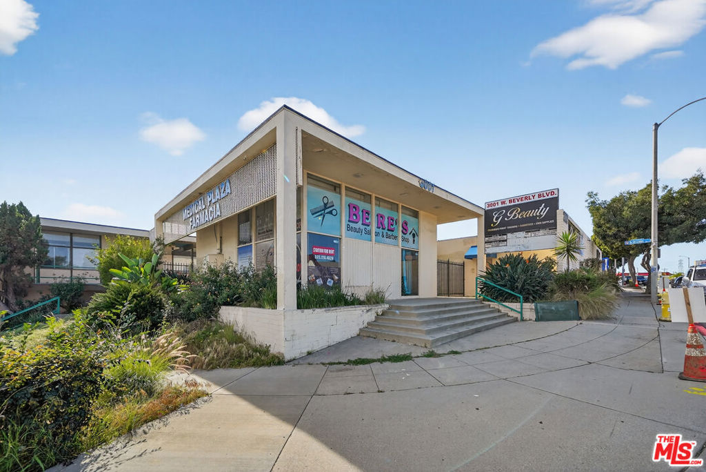 3001 W Beverly Boulevard — photo