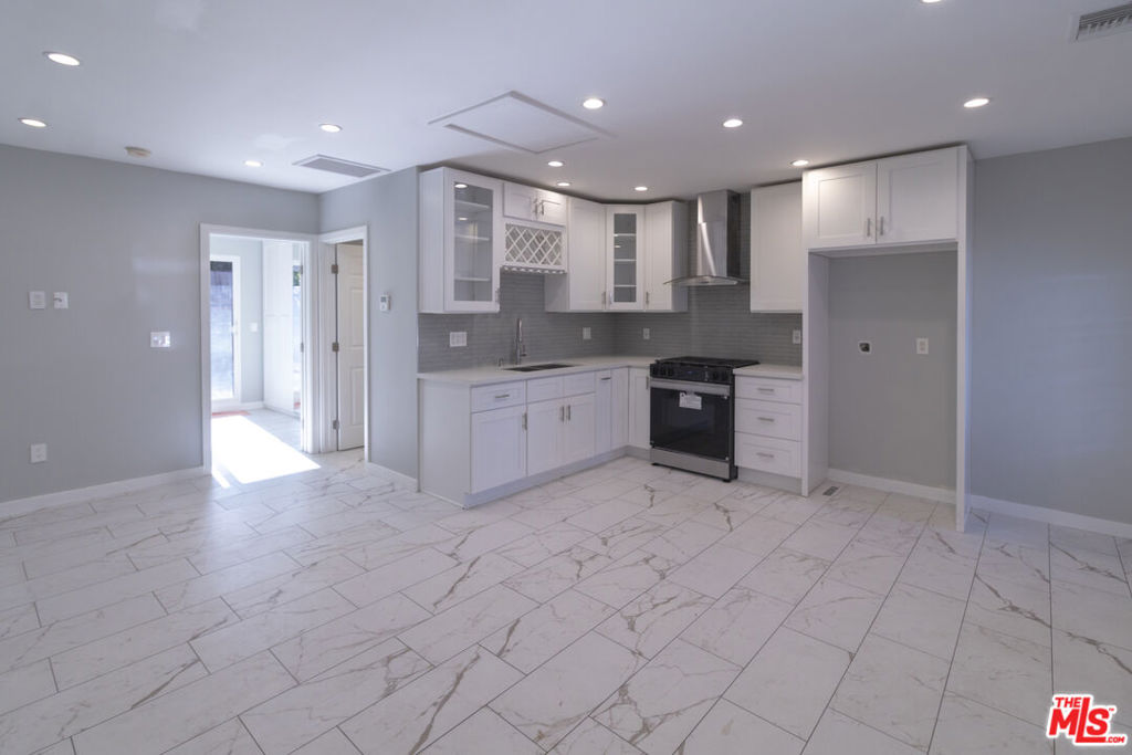 1201 N Niagara 101 — photo