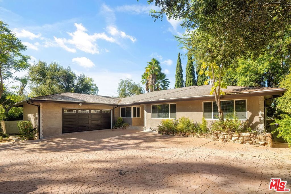 15701 Royal Ridge Road, Los Angeles, CA 91403 — photo 2