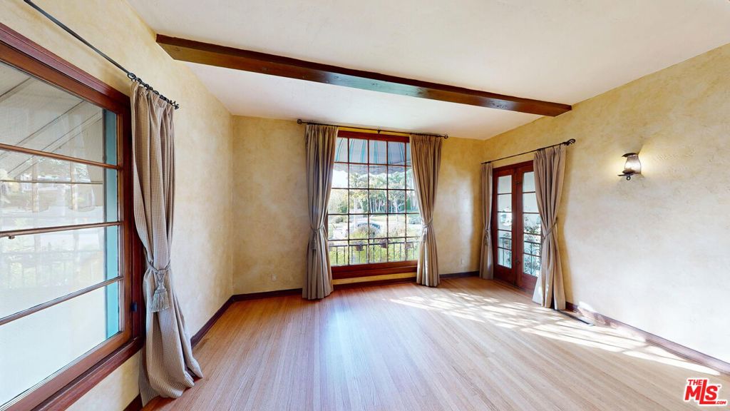 842 E Walnut Avenue, Burbank, CA 91501 — photo 3