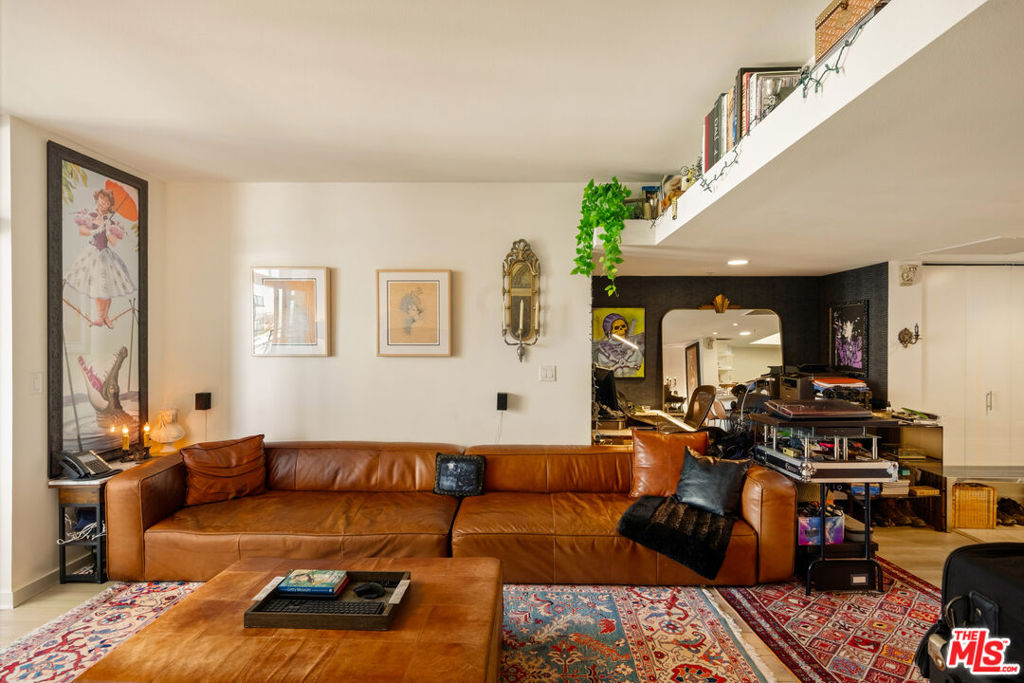 13700 Marina Pointe Drive 1126 — photo