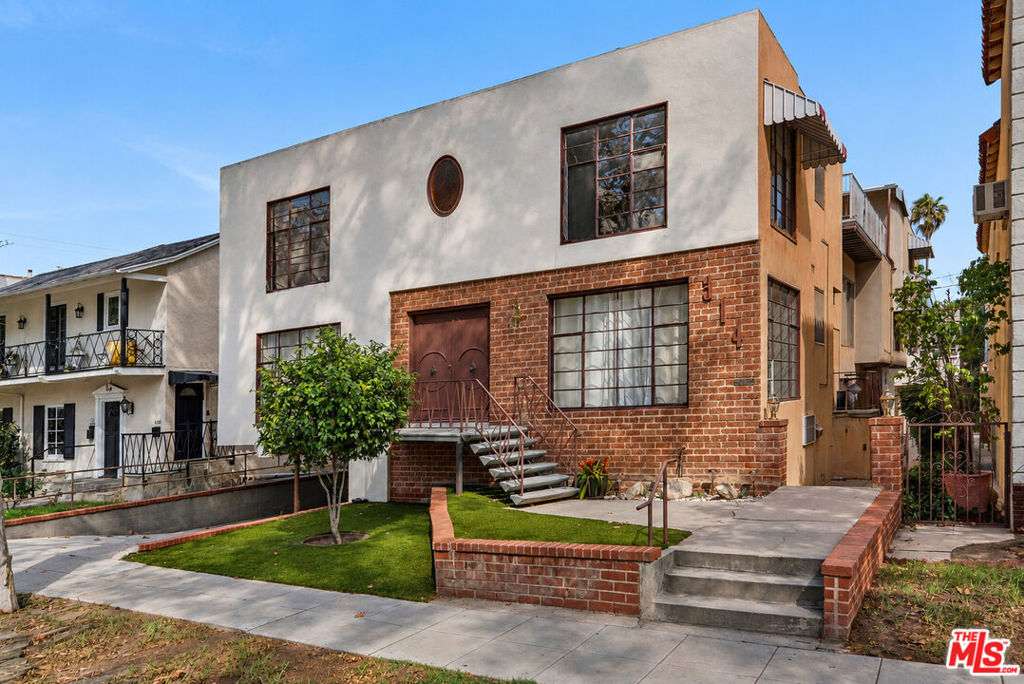 314 N Almont Drive — photo